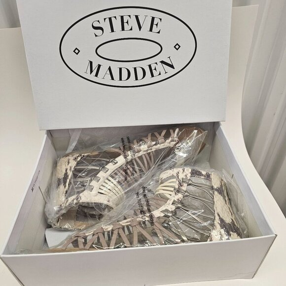 Steve Madden Dreea Gladiator Sandals Snake Print  Upper Open Toe Zipp - Picture 1 of 12